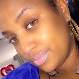 Meet your Posher, Nicole renee